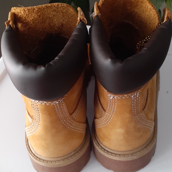 Timberland Boots Sz 2.5 - Picture 4 of 7
